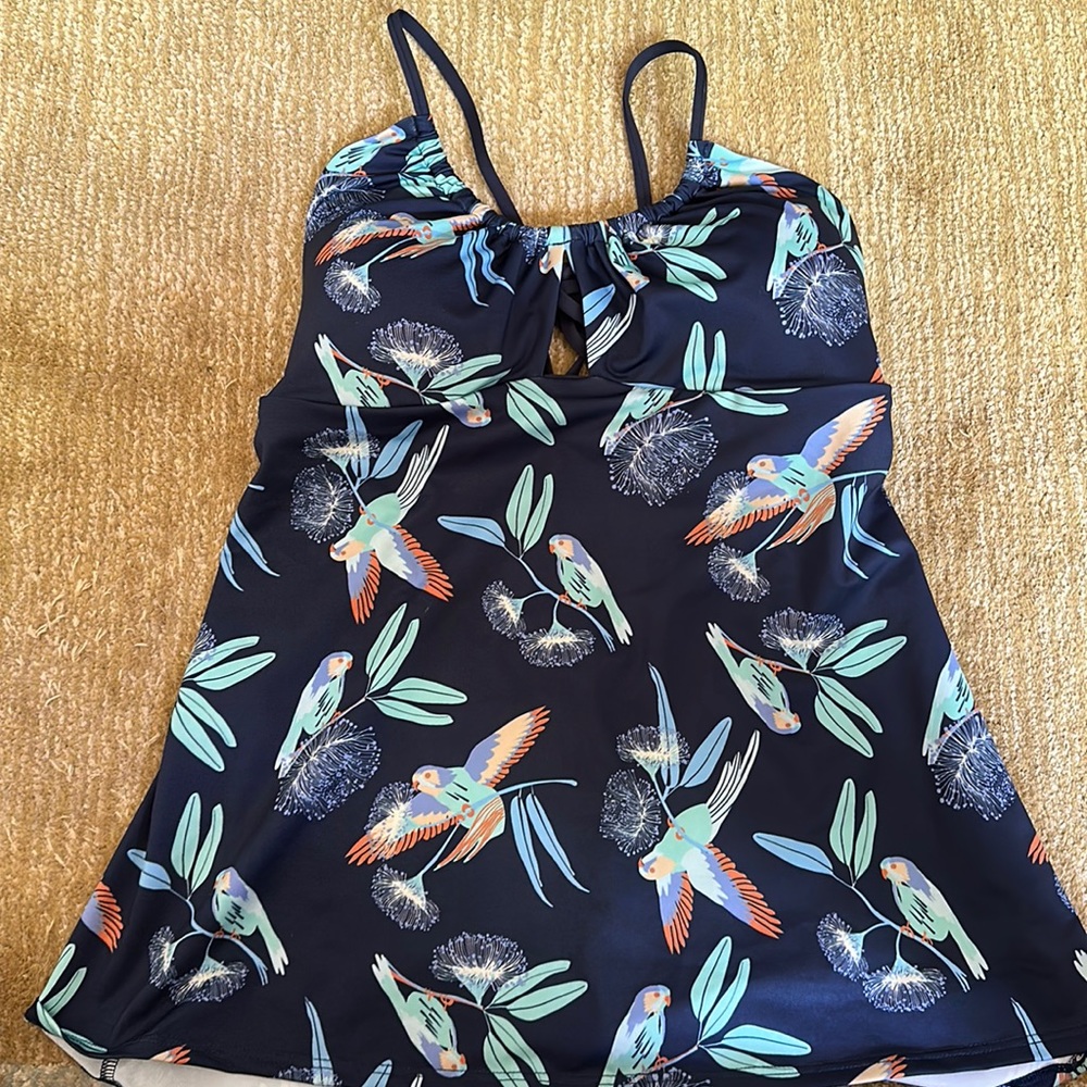NWT Patagonia bird print tankini top size medium